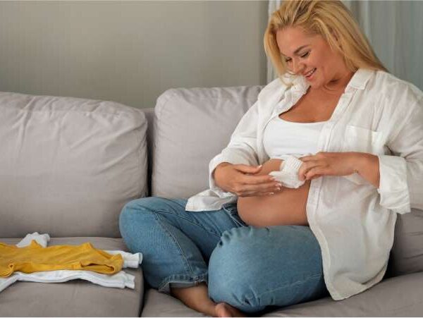 É verdade que após os 40 anos as chances de gravidez espontânea são de 1%? - Dra Mila Cerqueira - Ginecologista Florianópolis